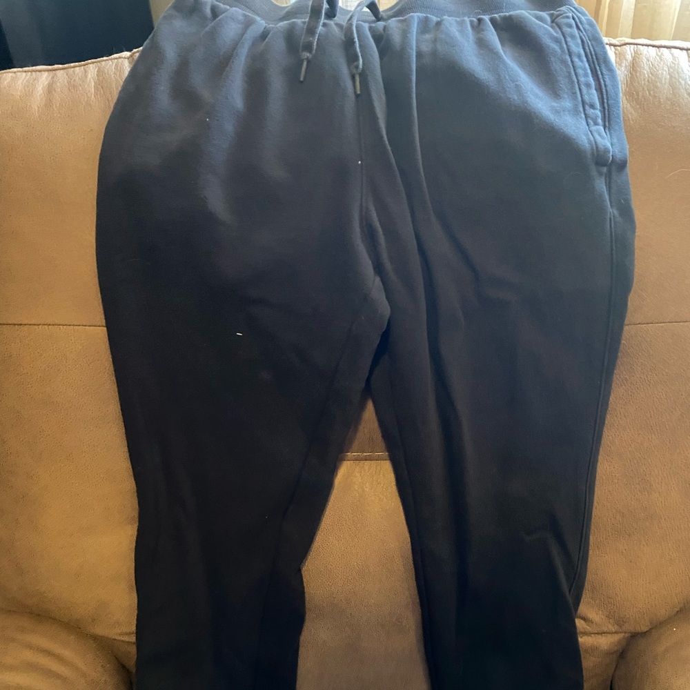 Under Armor mens loose fit black jogging sweatpants size large good condition